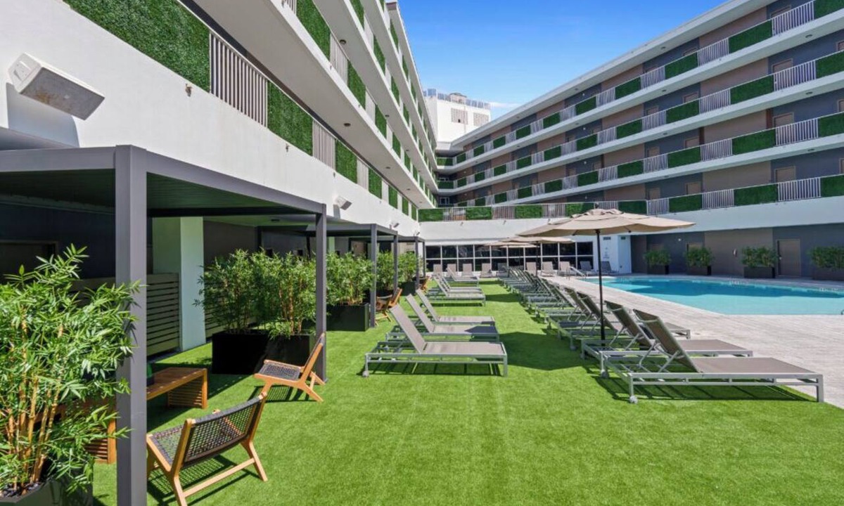 Central Beach Hotel | Peaceful Beach Escape | Outdoor Pool | Direct Beach Access | Near Las Olas Blvd