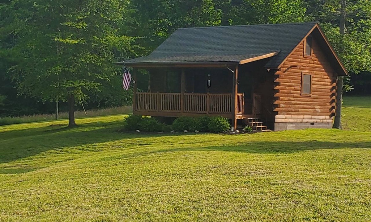 Glace Cabin | Peaceful, secluded mountain escape in Gap Mills, WV.