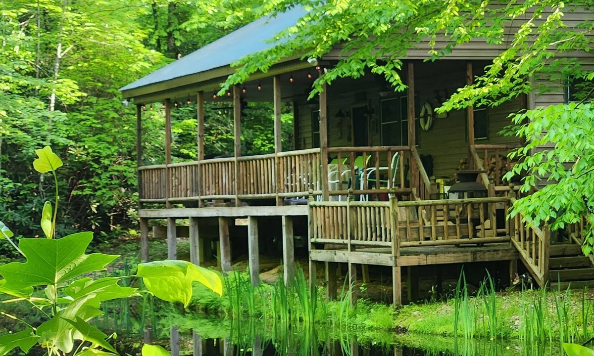 Mountain City Cabin | PEACEFUL SECLUDED CABIN IN MOUNTAIN CITY.
