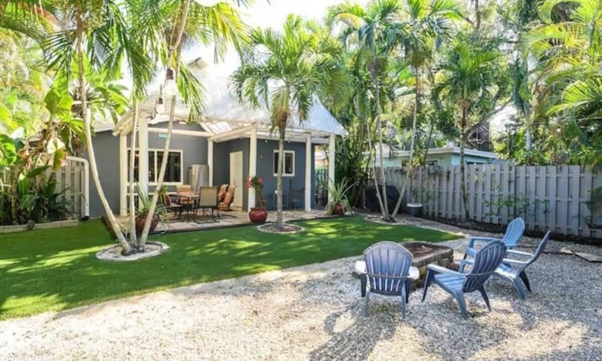 River Oaks House | Peacock Villa 2 By Dream Vacation
