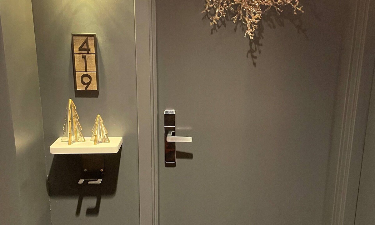 East Avenue Apartment | Pent House In The Neighborhood Of The Arts Overlooking The George Eastman House