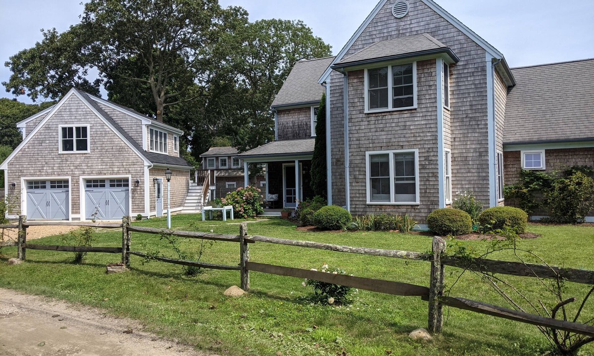 Edgartown House | Perfect Family Home, walk or bike to town