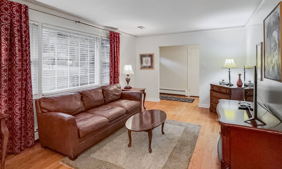 North Chesterfield House | Perfect for Extended Stays! 1 Level, Ironbridge Rd Area, Pet Friendly