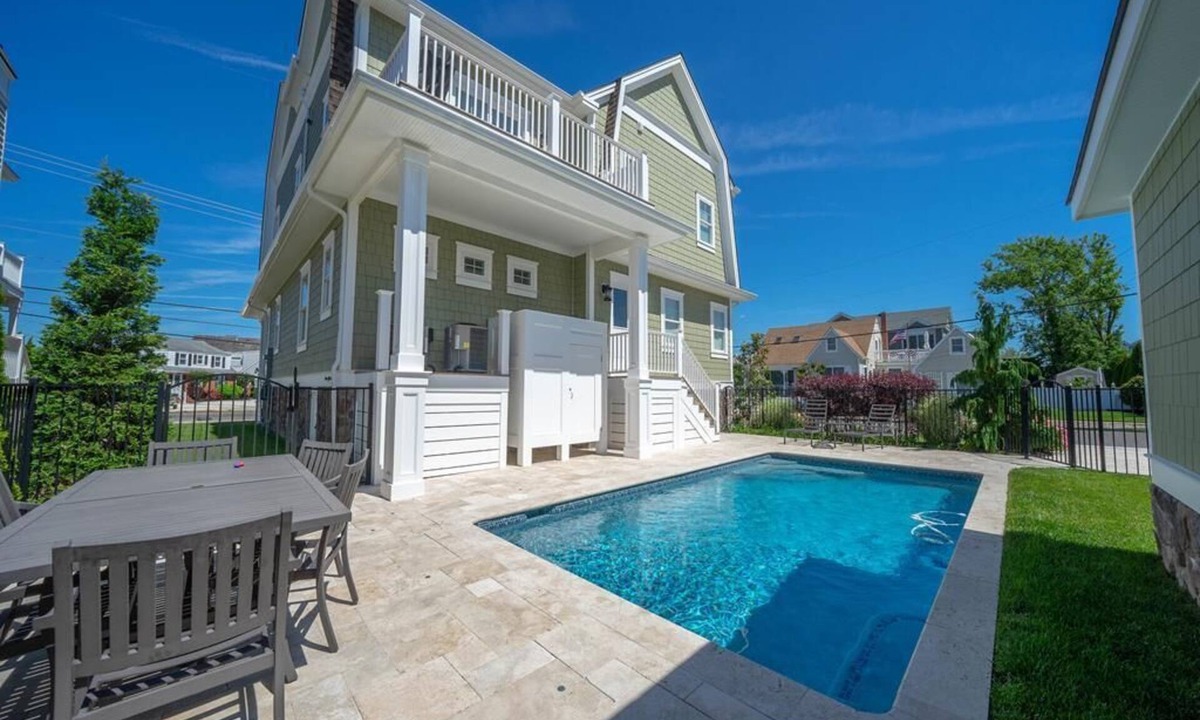 Stone Harbor House | Perfect Getaway for Large Families