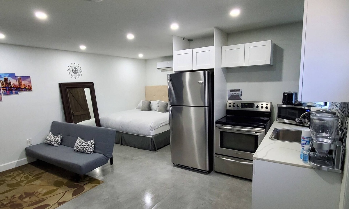West Park Apartment | Perfect Guest house/studio just 15mins drive to the beach for a relaxing getaway