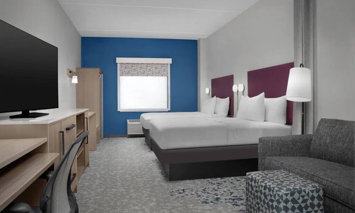 Weston Hotel | Pet-friendly 2 Queen Suite | Breakfast, BBQ | 2.2 mi to Bonaventure Country Club