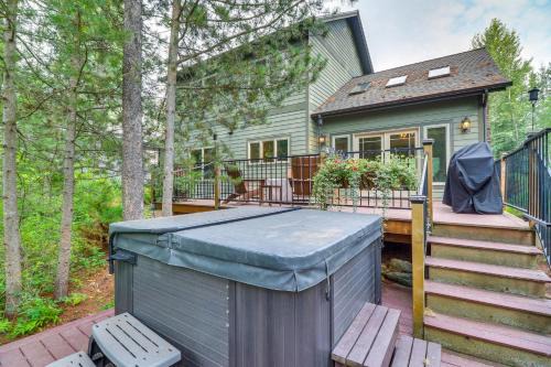 Columbia Falls House | Pet-Friendly Columbia Falls Home w/Gas Grill!