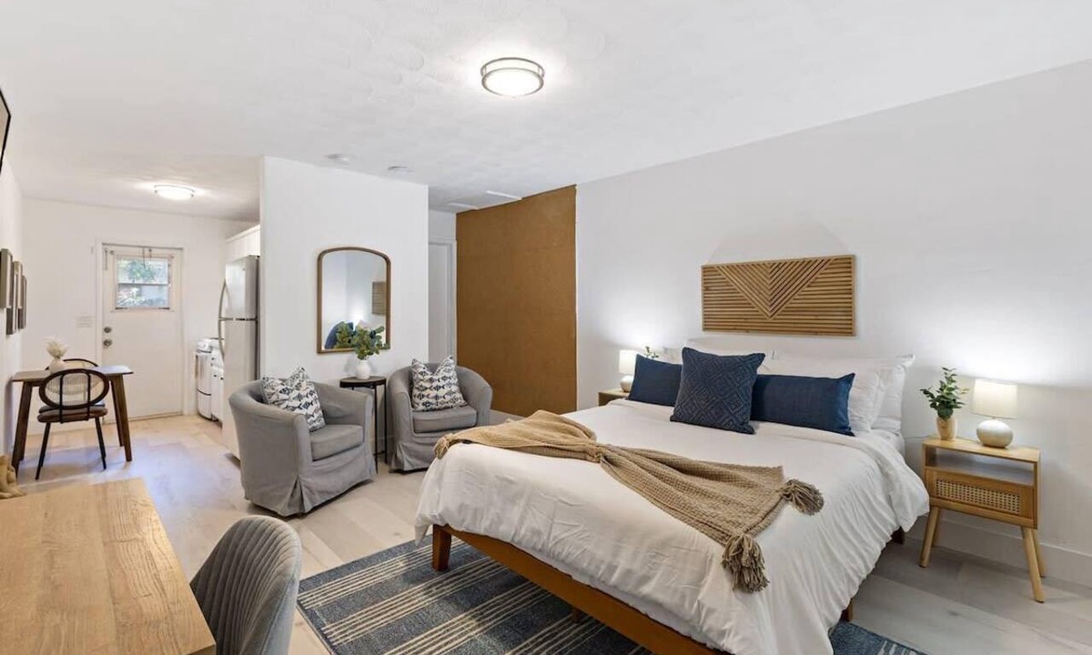 Lake Ridge Apartment | Pet-Friendly Studio w/Patio in Lakeridge