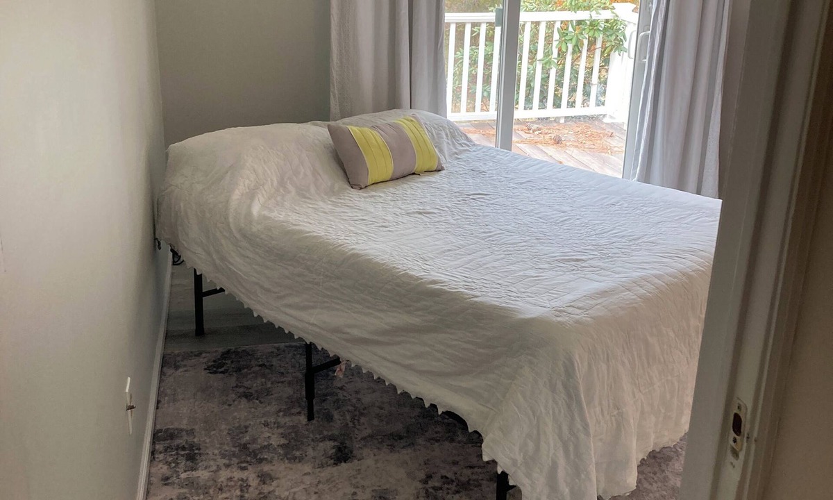 Wilmington Apartment | Pike Creek, Wilmington, 1 bed in tranquil park, near Hospital with fire pit