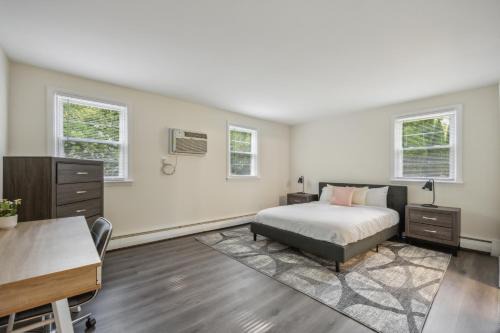 Newark Apartment | Pine Brook 1302 I Pool Gym I Free Parking !