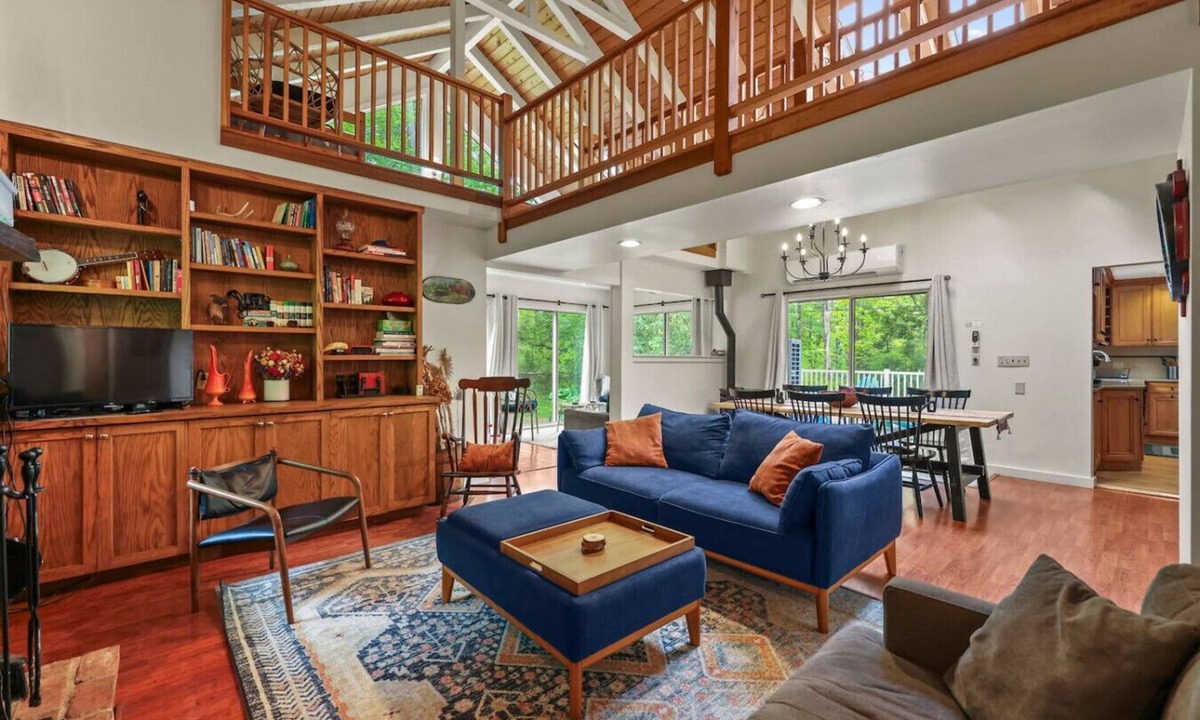 Housatonic House | Pixley Forest | 15 Mins To Tanglewood Fireplace