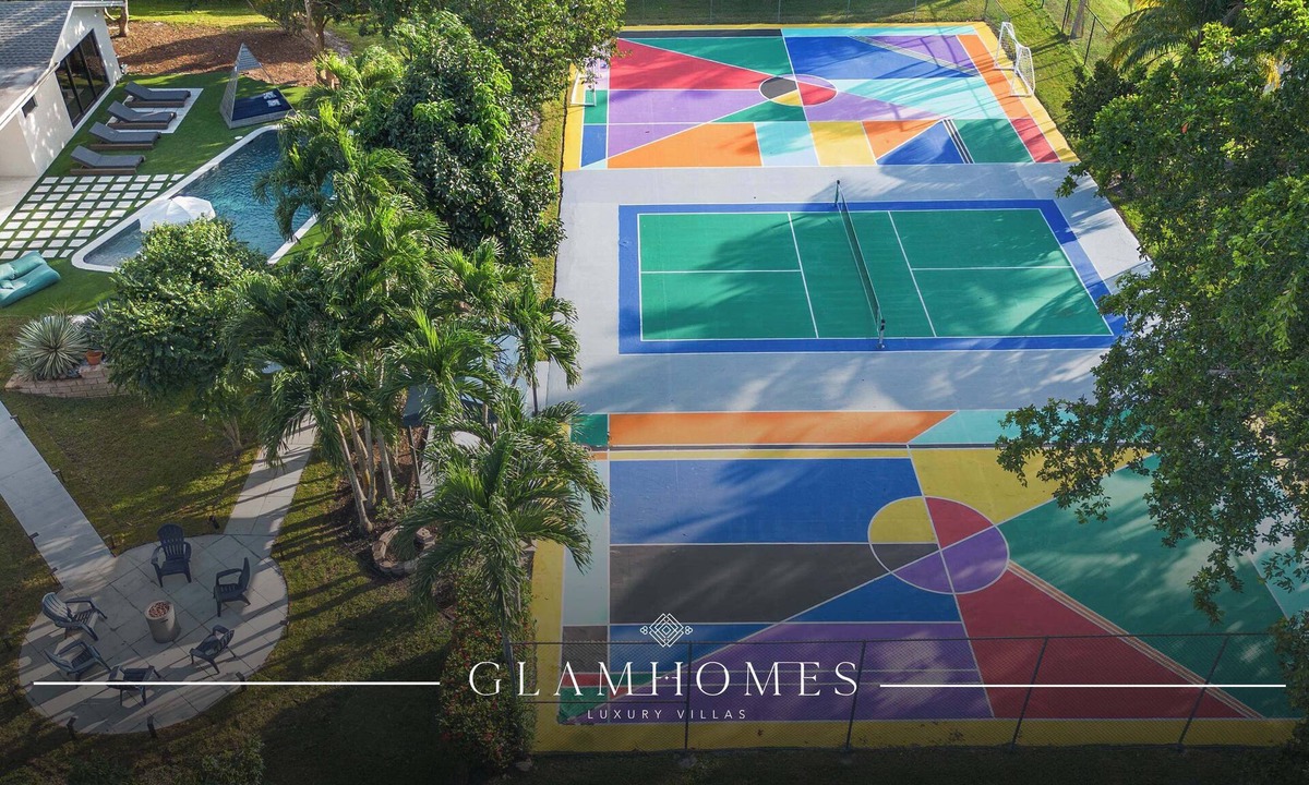 Davie House | Platinum Villa | Karaoke Pickleball BKB Soccer
