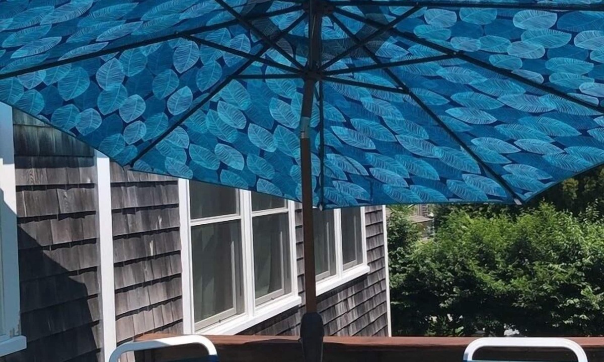 East Orleans House | Pleasant Orleans cottage with quick access to ocean side & bay side beaches.