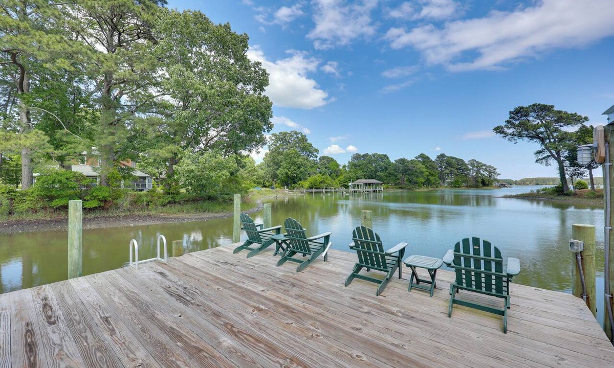 Foster House | Pool, Dock + Rooftop Views! Bohannon Getaway