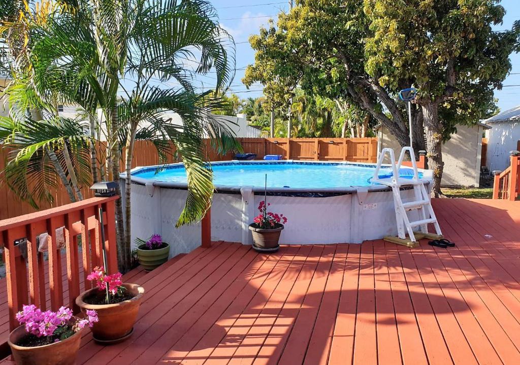 Downtown Hollywood House | Pool House+Close to Beach+WiFi+BBQ