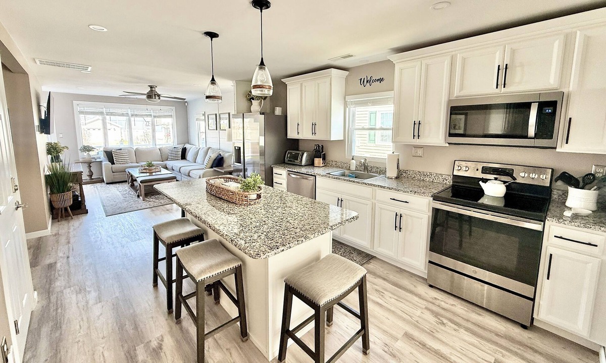 Villas House | POOL/SWIM SPA/HOT TUB! 300 FEET TO SECLUDED BEACH KAYAKS! Bayshore Getaway!