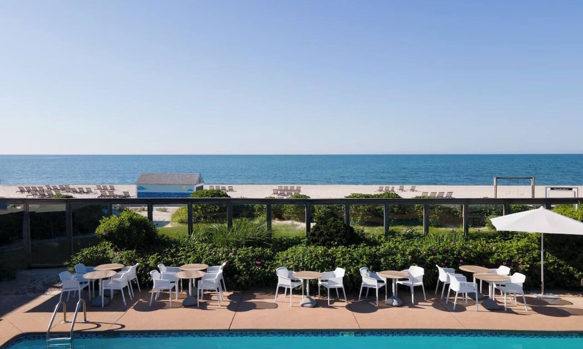 Bass River Hotel | Pool View 2 Queens, Riviera Beach Resort, Private Beach, Sun Terrace