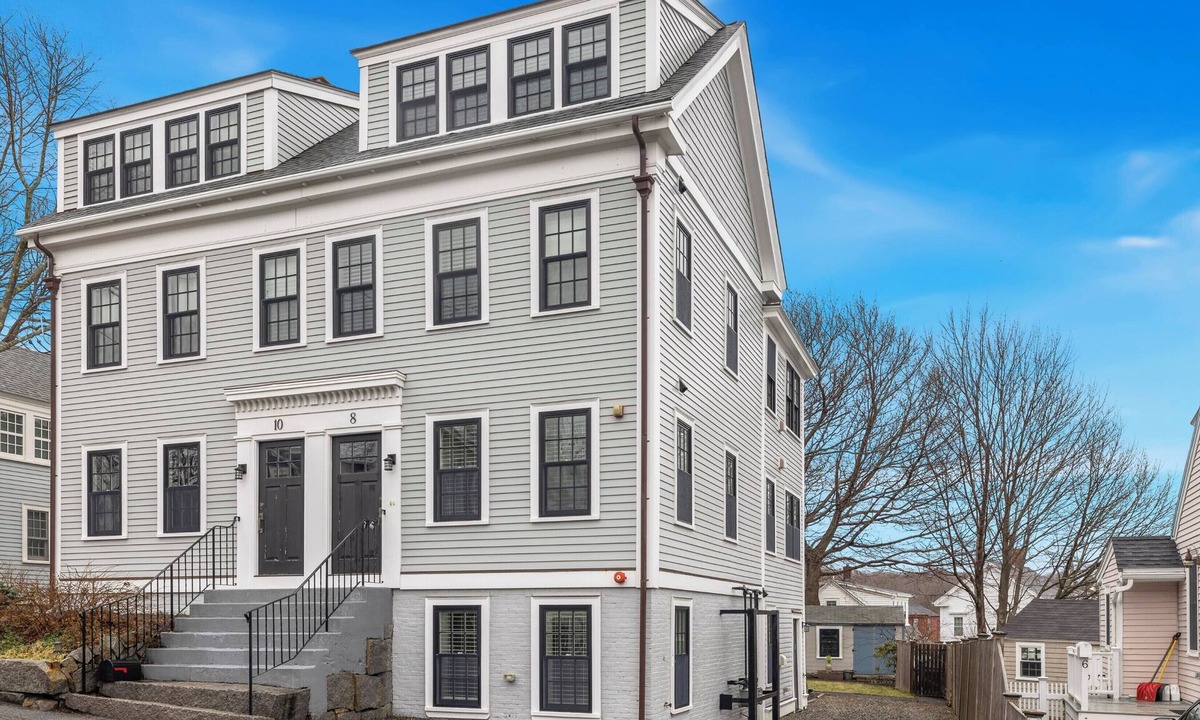 Rockport House | Portside at Front Beach: Four floors to spread out in the heart of Rockport