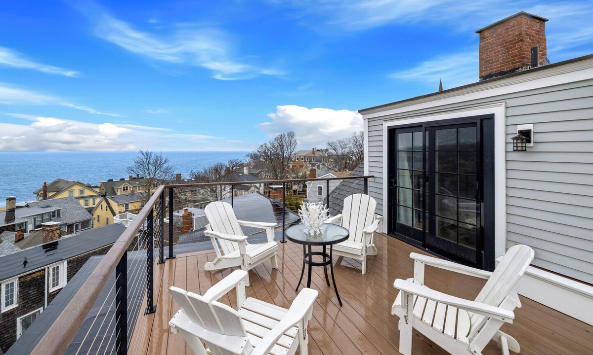 Rockport House | Portside Overlook: Downtown Rockport Penthouse with stunning views