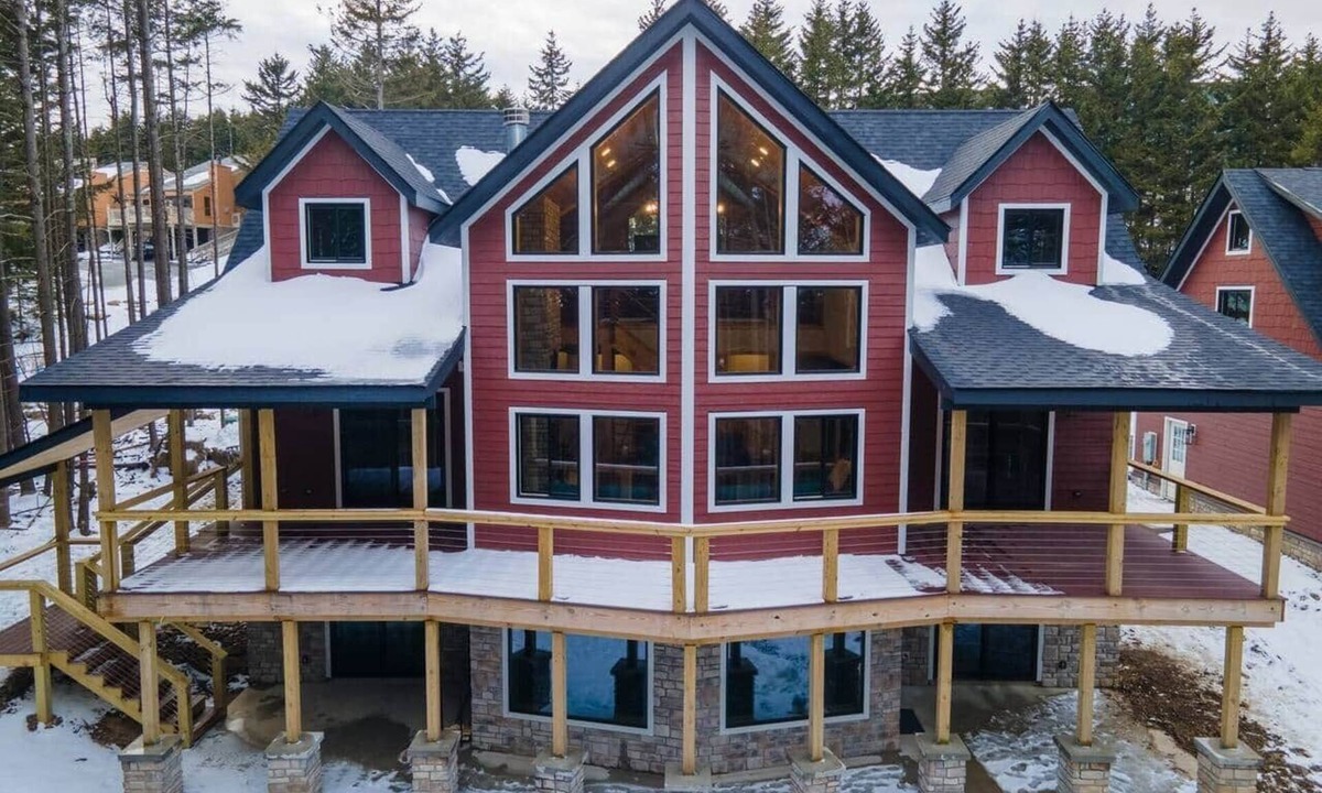 Edray House | PoStickNo Lodge: 6BR/6.5BA Ski-In/Out Pet-Friendly
