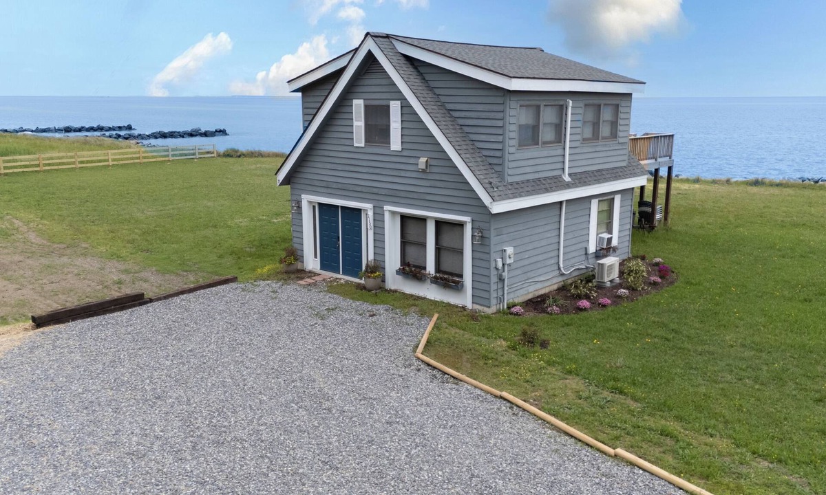 Edwardsville Cottage | Potomac River Cottage - Waterfront cottage with endless views!