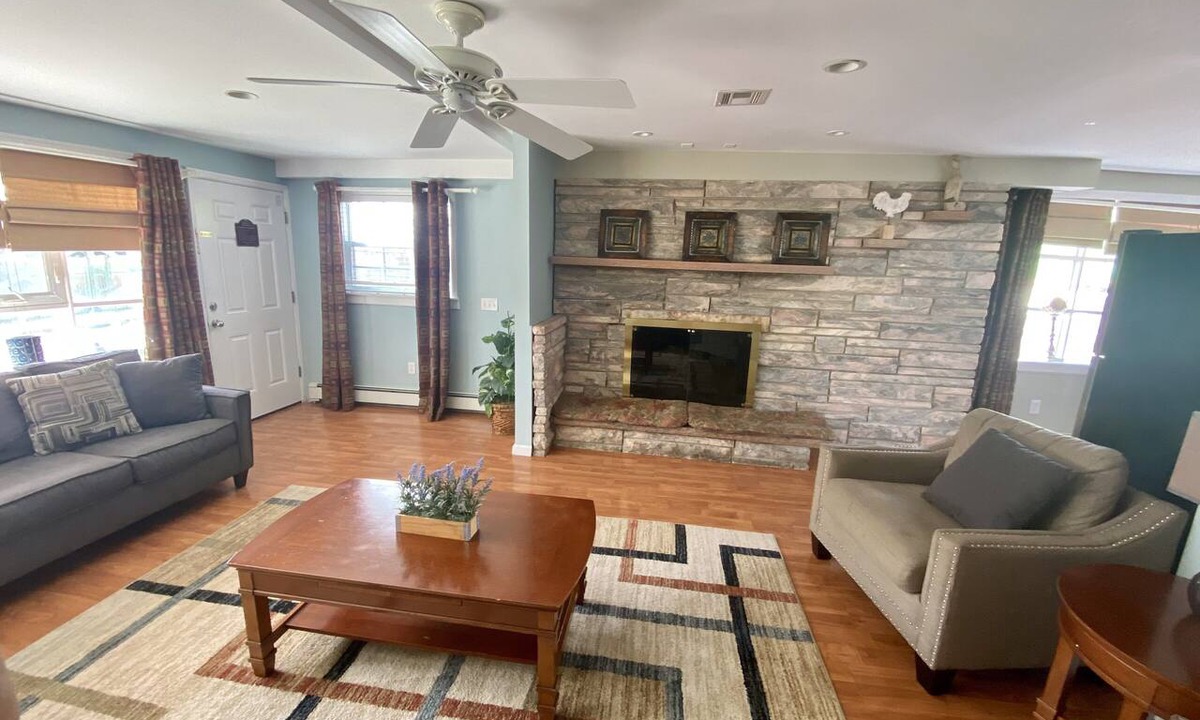 Seaside Heights Apartment | PREMIER HOST LISTING - 2BR Suite. Steps to Ocean & Water Park,Kit, Pool Access