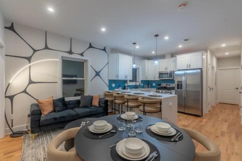 East Newark Apartment | Pristine Pad, Sleep 12, Free parking, 3BRs, 20 PERCENT OFF