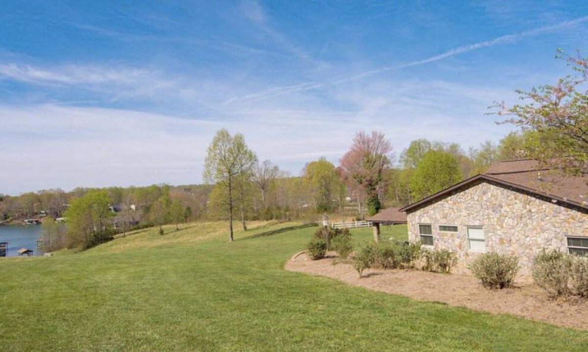 Penhook Cottage | Private 11-Acre Lakefront Escape w/2 Cottages, Dock & Games