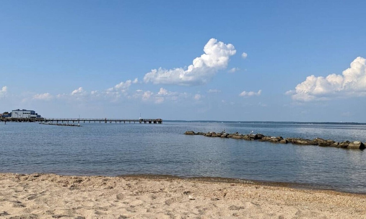 Colonial Beach House | Private 5BR Home 4 Min Walk to Colonial Beach, VA!