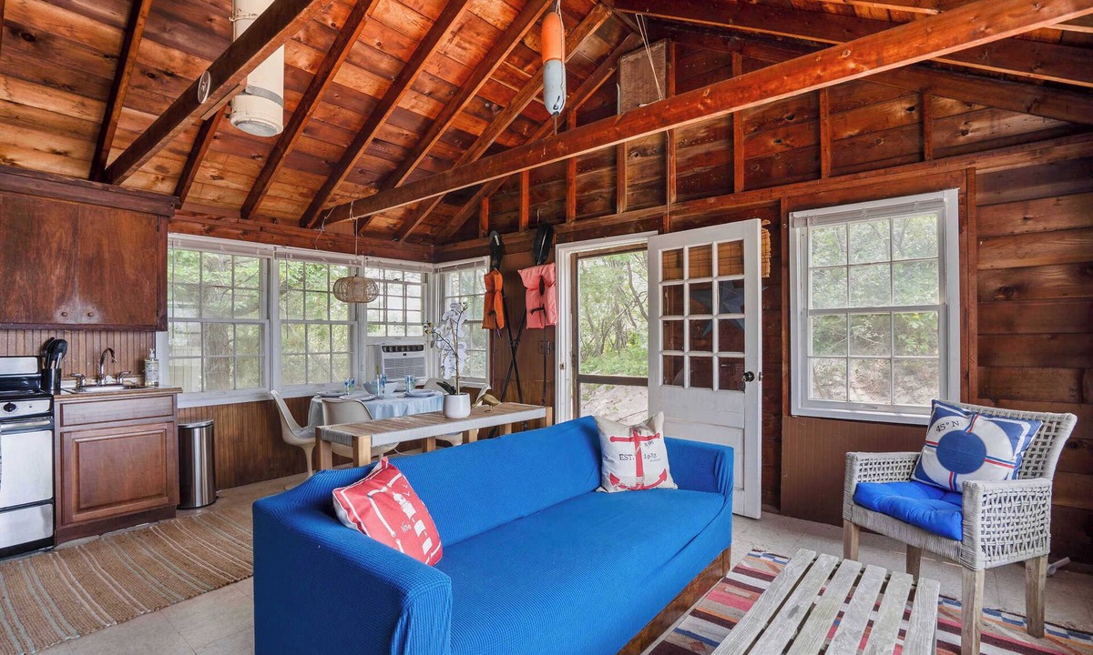 Wading River House | Private Beachfront Cottage, Secluded and Romantic