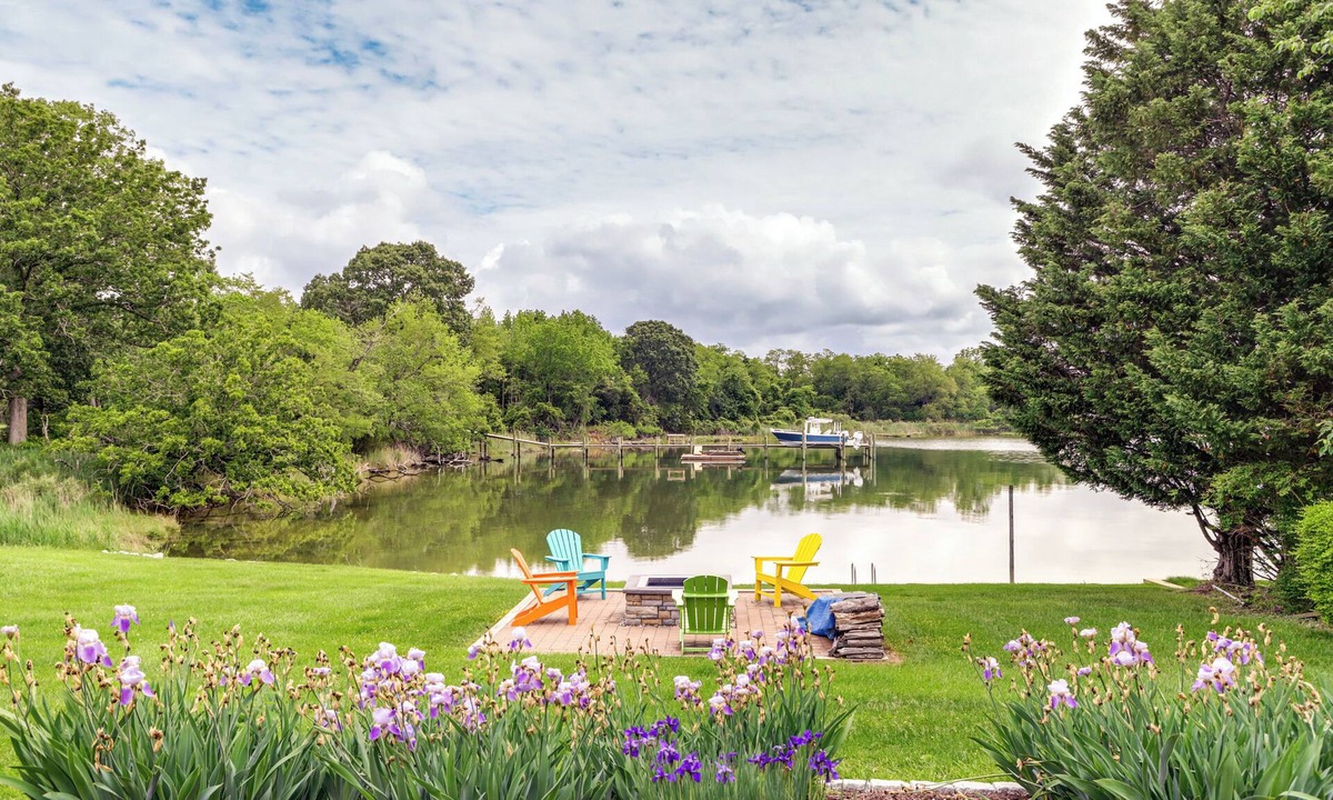 Queenstown House | Private Boat Dock! Wye River Retreat in Queenstown