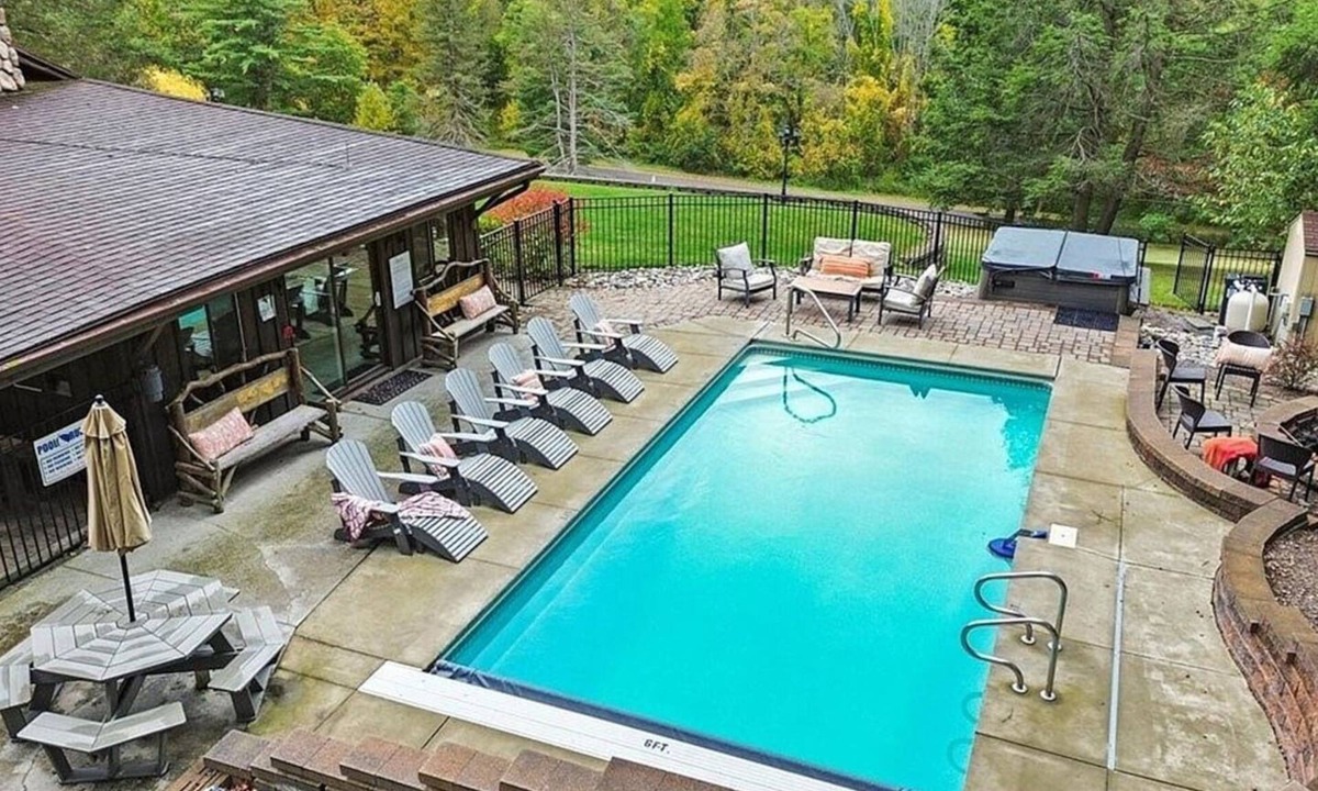 Springwater House | Private Cabin Retreat- Hot Tub | Pool | Game Room