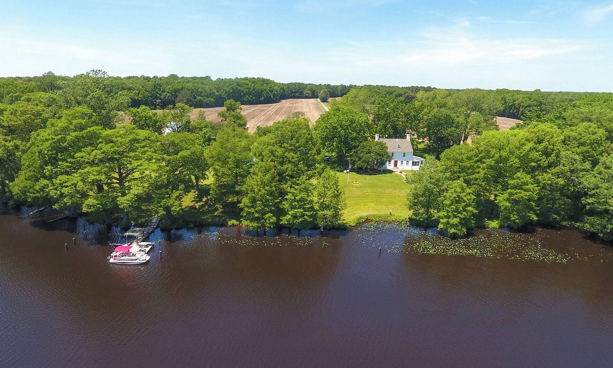 Pocomoke City House | Private, Exclusive, Colonial Pocomoke River Estate