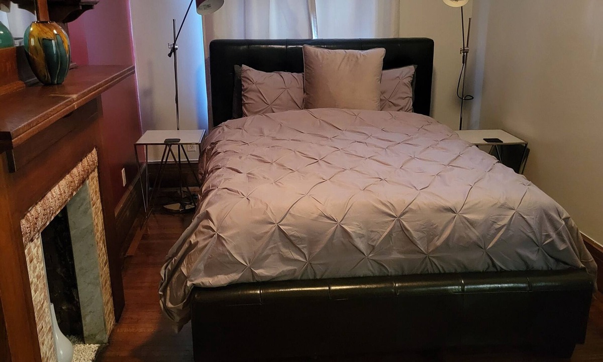 Central Park North Apartment | Private floor with outside balcony in a Harlem Brownstone