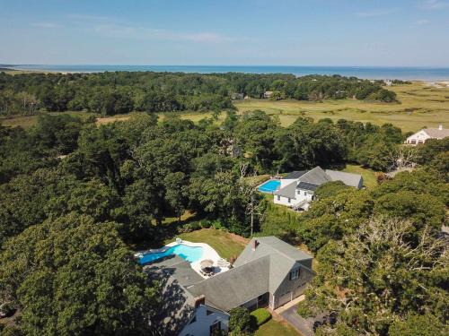 Orleans House | Private pool 3 mins to Skaket Beach