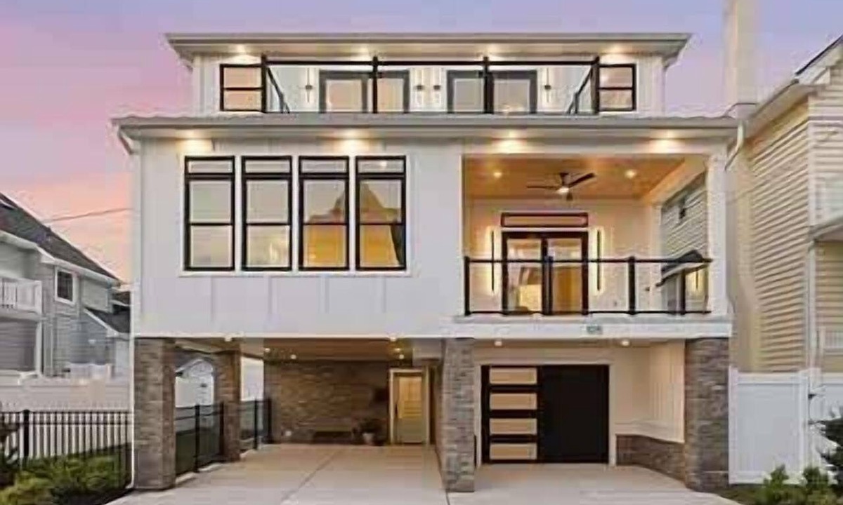 Ventnor City House | PURE LUXE Beach Block 5br Mansion