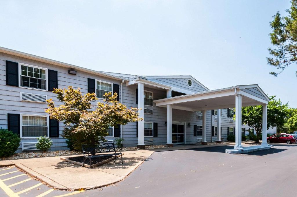 Solomons Hotel | Quality Inn Solomons - Beacon Marina
