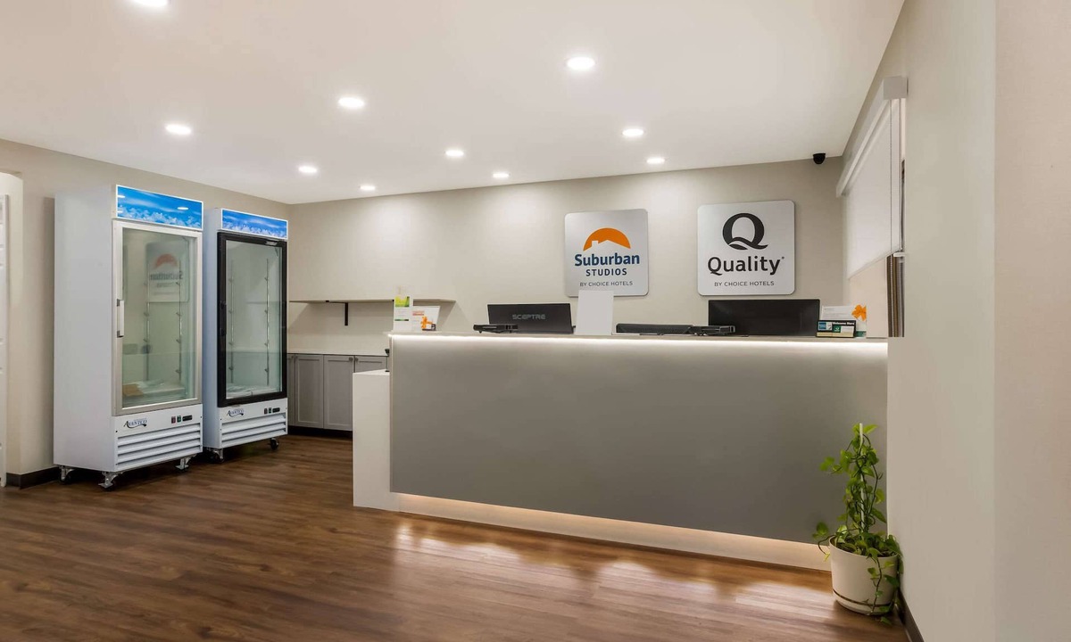 Millville Hotel | Quality Inn & Suites Millville