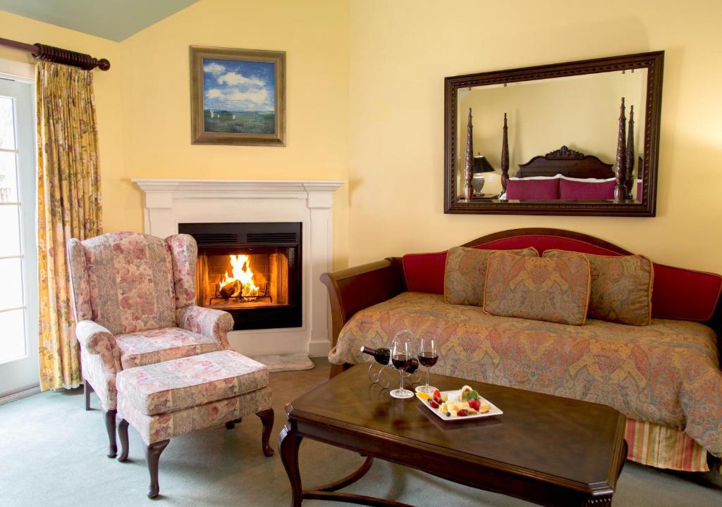 Chatham Hotel | Queen Anne Inn