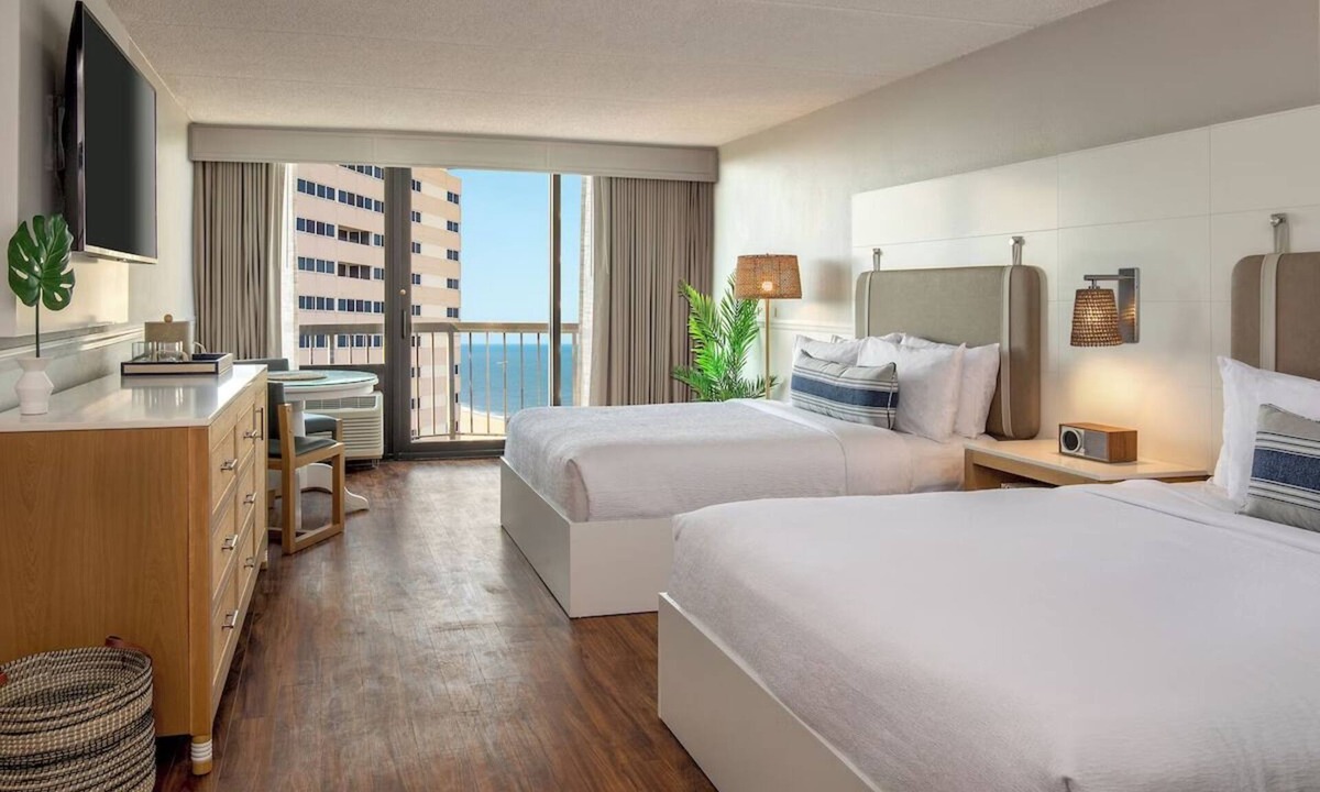 North Ocean City Hotel | Queens Oceanic Outlook, Ashore Resort, Vibrant Beachfront