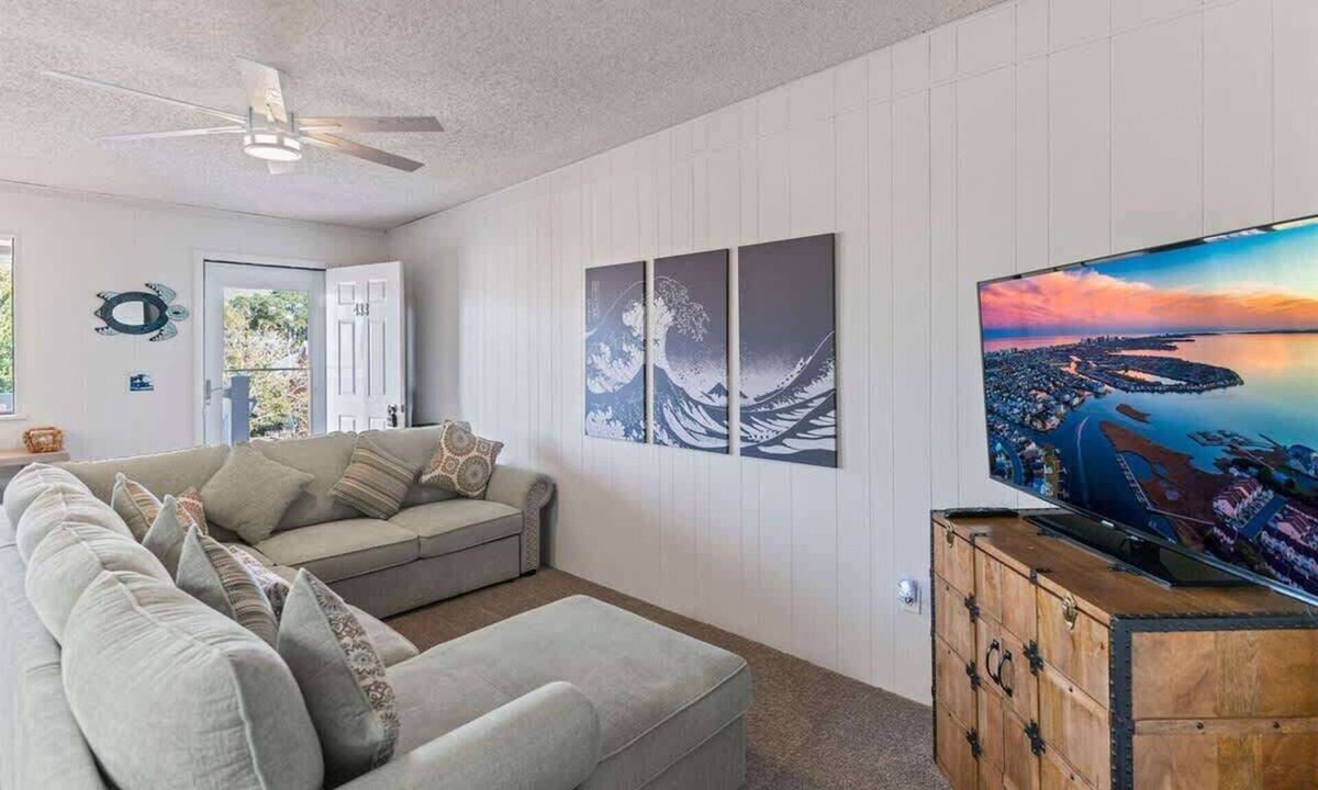 Caine Woods Condo | Quiet Bayside Condo, Walk to Beach