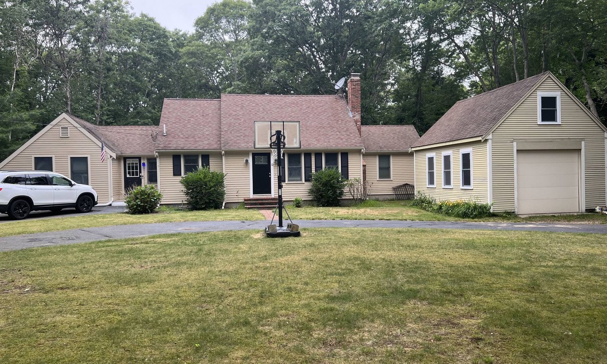 Marstons Mills House | Quiet home in quiet neighborhood on Cape Cod!