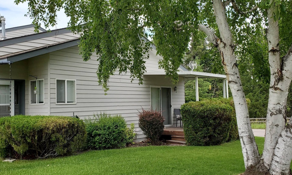 Kalispell House | Quiet location near FVCC Hospital. Min 3-day summer rental & 6-mo. winter rental
