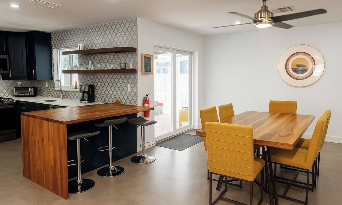 South Corals House | Quiet Retreat with Backyard Patio Near Downtown