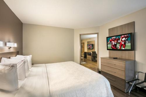 Saugus Hotel | Red Roof Inn PLUS+ Boston - Logan