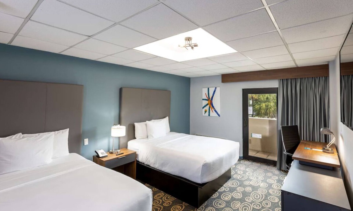 Flagami Hotel | Regency Miami by Sonest 2 bed