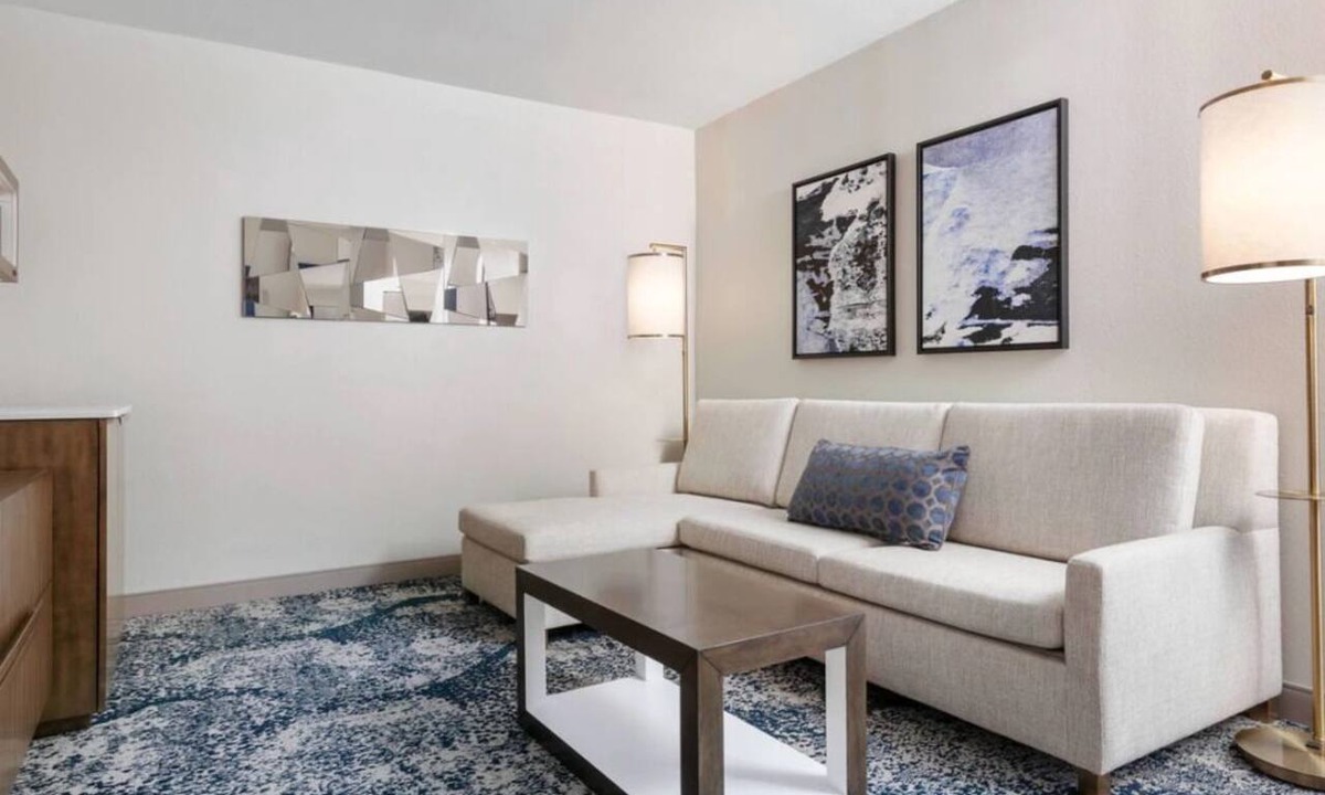 Northeast Virginia Beach Hotel | Relax and Unwind! Onsite Pool, Near Cape Henry Lighthouse
