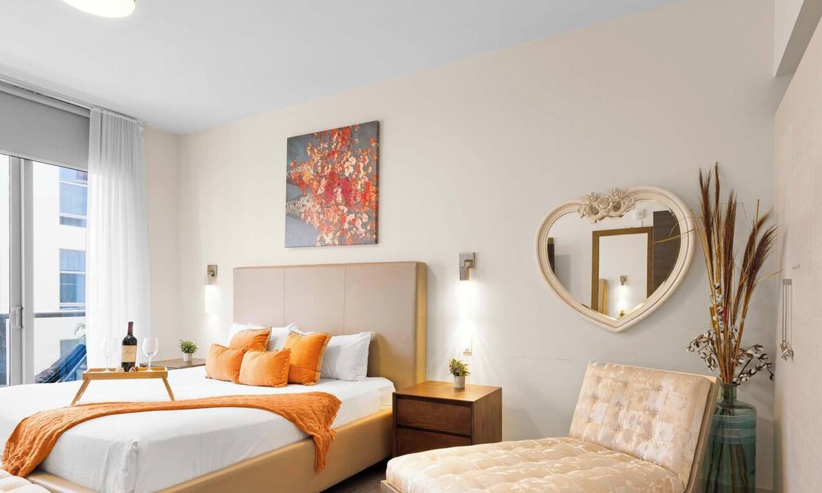 Hollywood Apartment | Relax Near Beach| Rooftop Pool – Hot Tub+ Gym