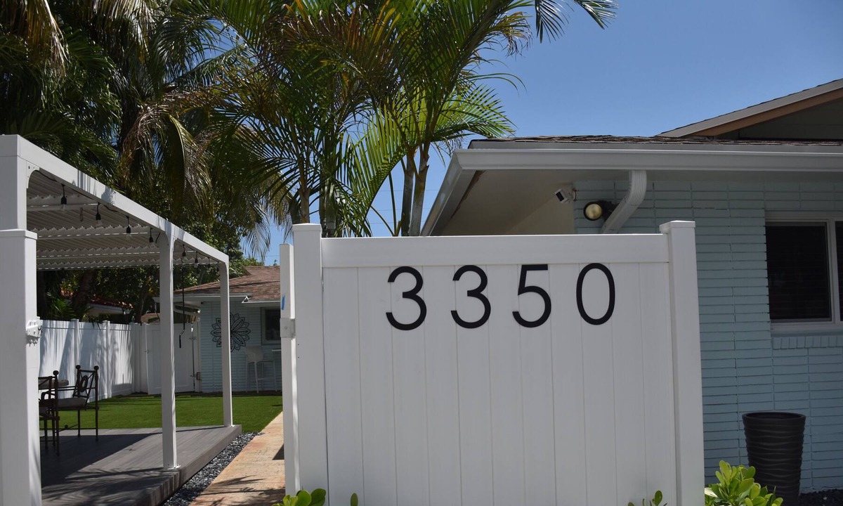 South Corals Apartment | RELAXING LUXURY OASIS AWAITS YOU!