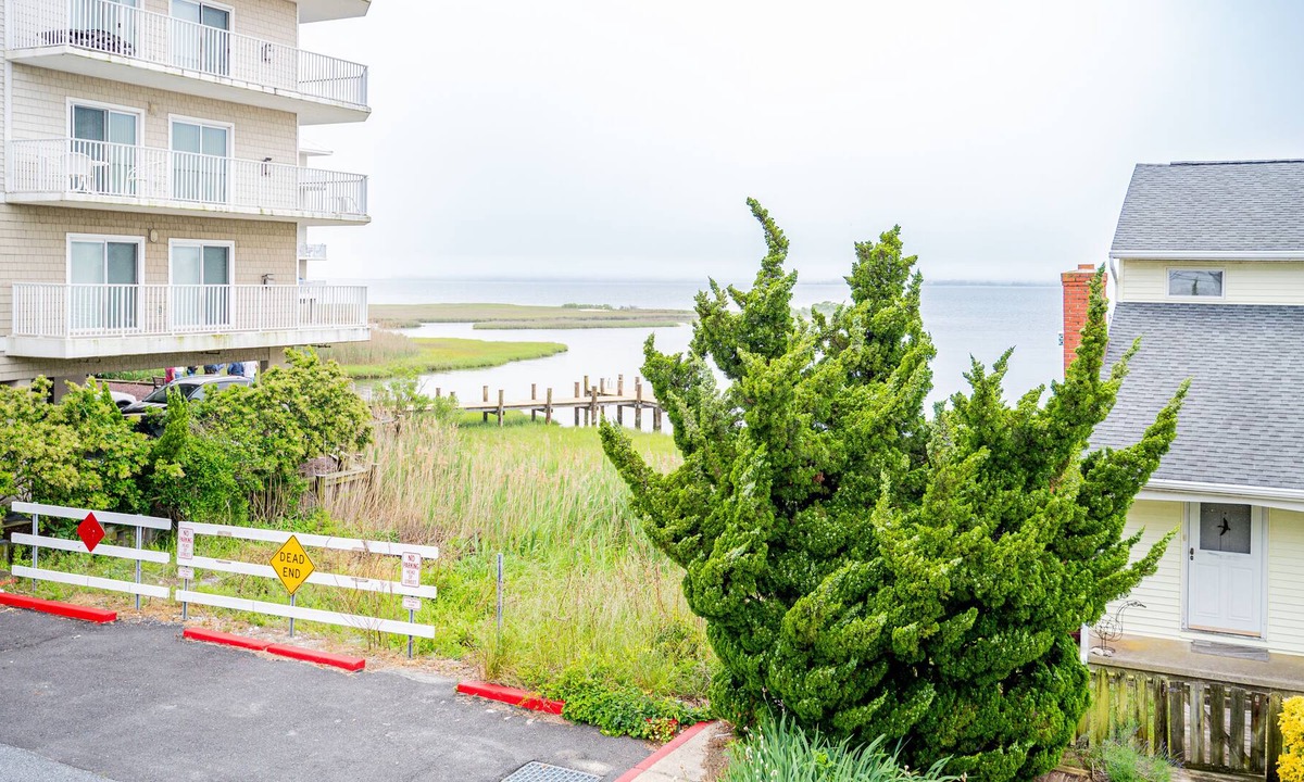 Little Salisbury Condo | Renovated condo with bay view!